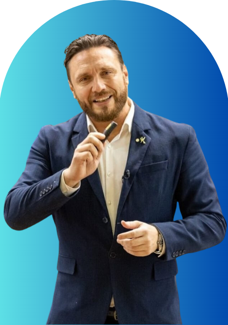 Răzvan Vasile alături de cursanții MBAKids Academy