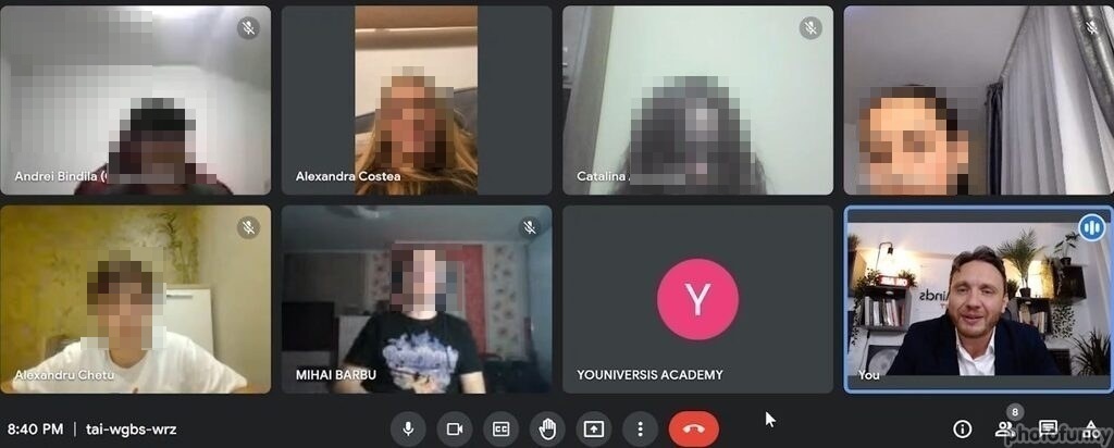 Copii participând la curs MBAKids de dezvoltare personală